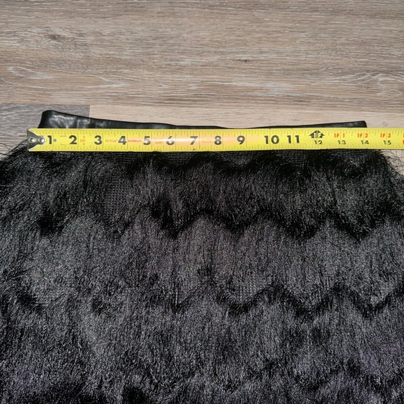 Sam Edelman Black Fringe Mini Skirt - Size 6 - Picture 6 of 6